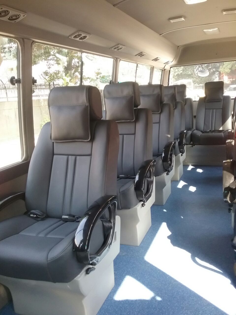 11 Seater Toyota Van