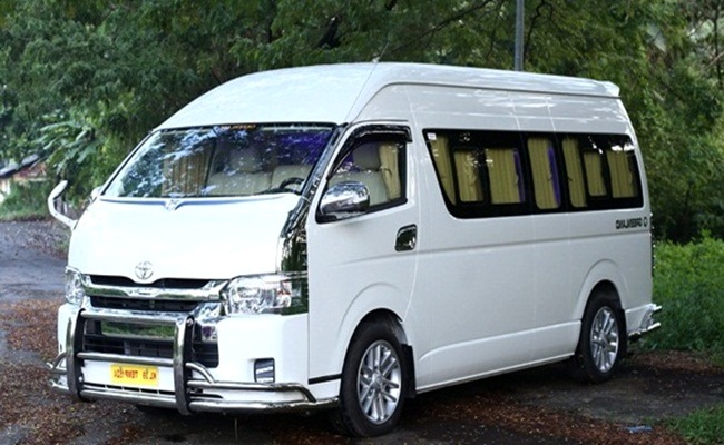 7 Seater Toyota Hiace Van