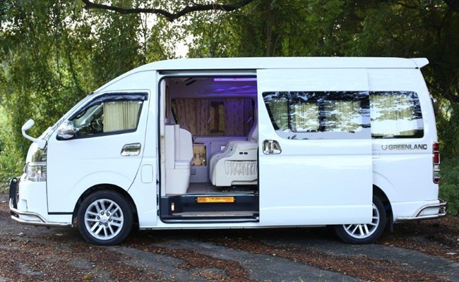 6 Seater Toyota Hiace