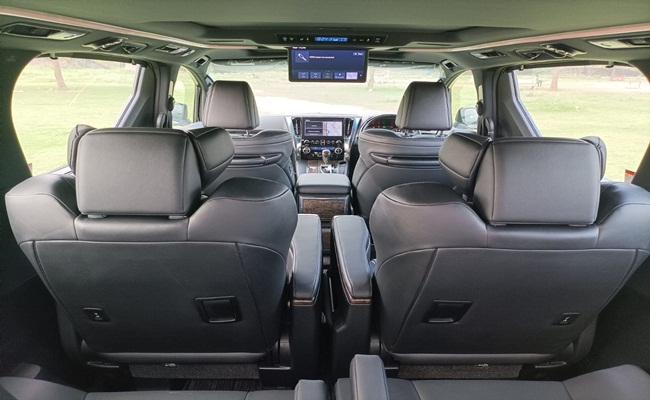 6 Seater Toyota Vellfire Van