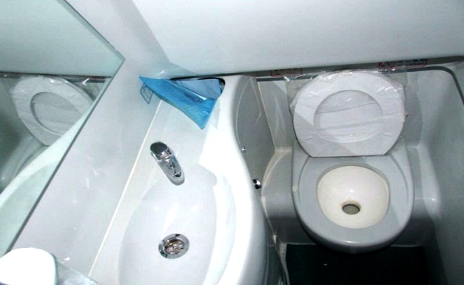 42 Seater Volvo Bus With Washroom
