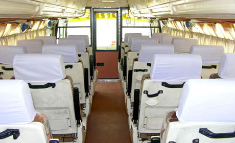 28 Seater Luxury Bus