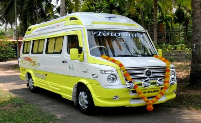 tour bus in india