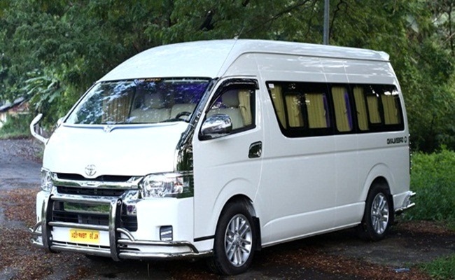 6 Seater Toyota Hiace