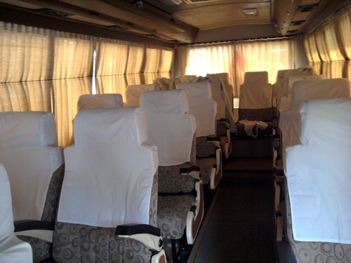 22 Seater Isuzu Bus