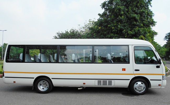 13 Seater Toyota Coaster