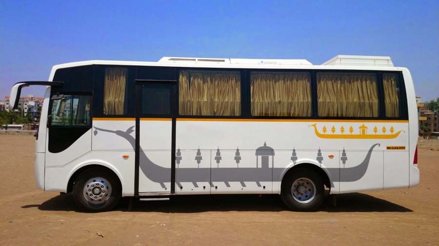27 Seater Isuzu Bus