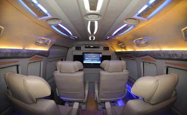 6 Seater Toyota Hiace