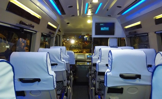 15 Seater Traveler Van